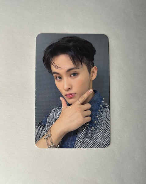 Outlets mark photocard