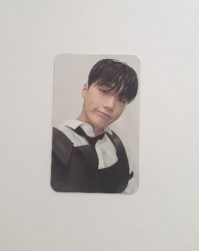 Ateez Wooyoung OUTLAW Platform ver. photocard idolpopuk – Idolpopuk