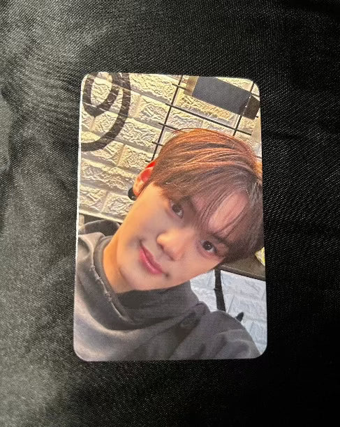 Kim Gyu-vin ZEROBASEONE YOUTH IN THE SHADE Apple Music POB Photocard FRONT