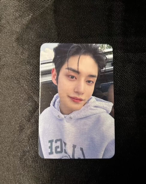 Kim Ji-woong ZEROBASEONE YOUTH IN THE SHADE Apple Music POB Photocard front
